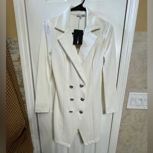 Fashion Nova Ivory Bossing Around 
Mini Blazer Dress